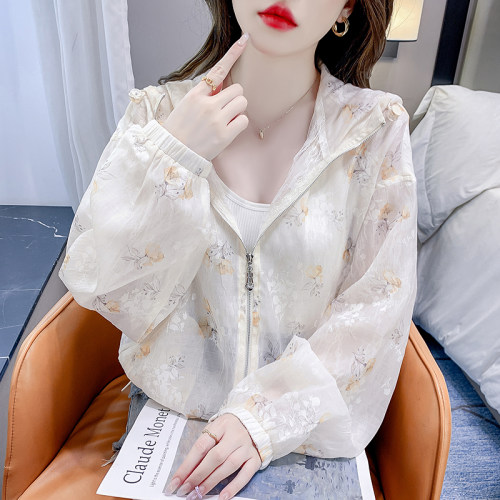 小个子高级感女长袖连帽外套