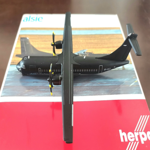 顺丰保价发货：Herpa 1:200 飞机模型，塞尔维亚Alsie Express航