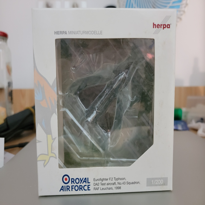 Herpa 1:200 552325 台风战斗机模型 英国皇家空军 黑色涂装 EF20