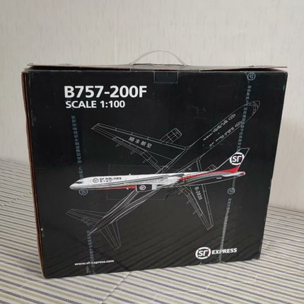 顺丰飞机模型 B757-200F，1:100比例，稀少的大模型，尺寸:长度