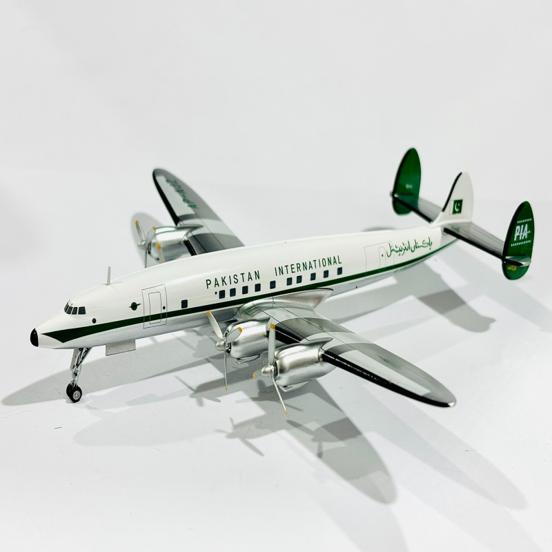 AC1:200 Pakistan International Lockheed L1049 AP-AJZ实物如