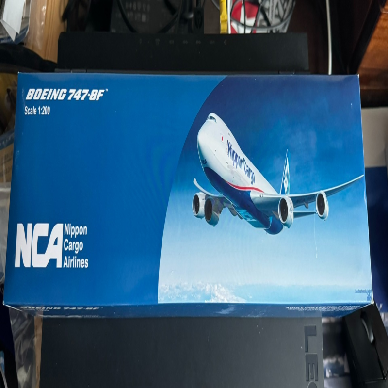 Hogan 日本货运航空 NCA 1/200 波音747-8F官方版模型，带起落架