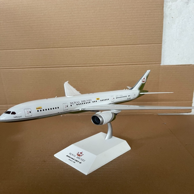 JC 1/200 B787-8 文莱皇家航空 飞机模型，合金材质，细节丰富，