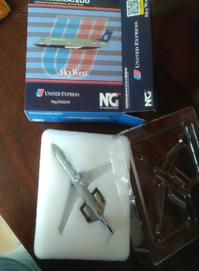 ngmodel1:200美国联合航空crj200，机子虽小，印移丰富，原封原