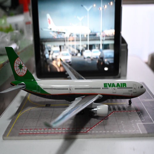Hogan 长荣航空 空客 A330-2001/200长荣航空飞机模型，识货的