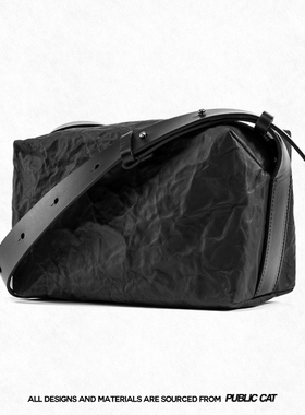 PUBLICCAT公务猫小众设计黑火山1号头层牛皮褶皱定型单肩斜挎男包