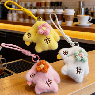 可爱烤鸭包包挂件小黄鸭子玩偶公仔背包钥匙扣挂件小饰品装饰包包