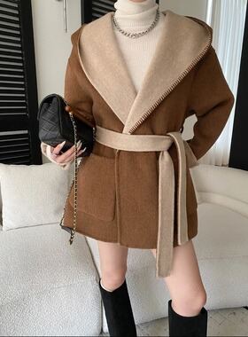 YILIA两面穿设计感复古贝壳绣羊毛双面呢连帽大衣配腰带