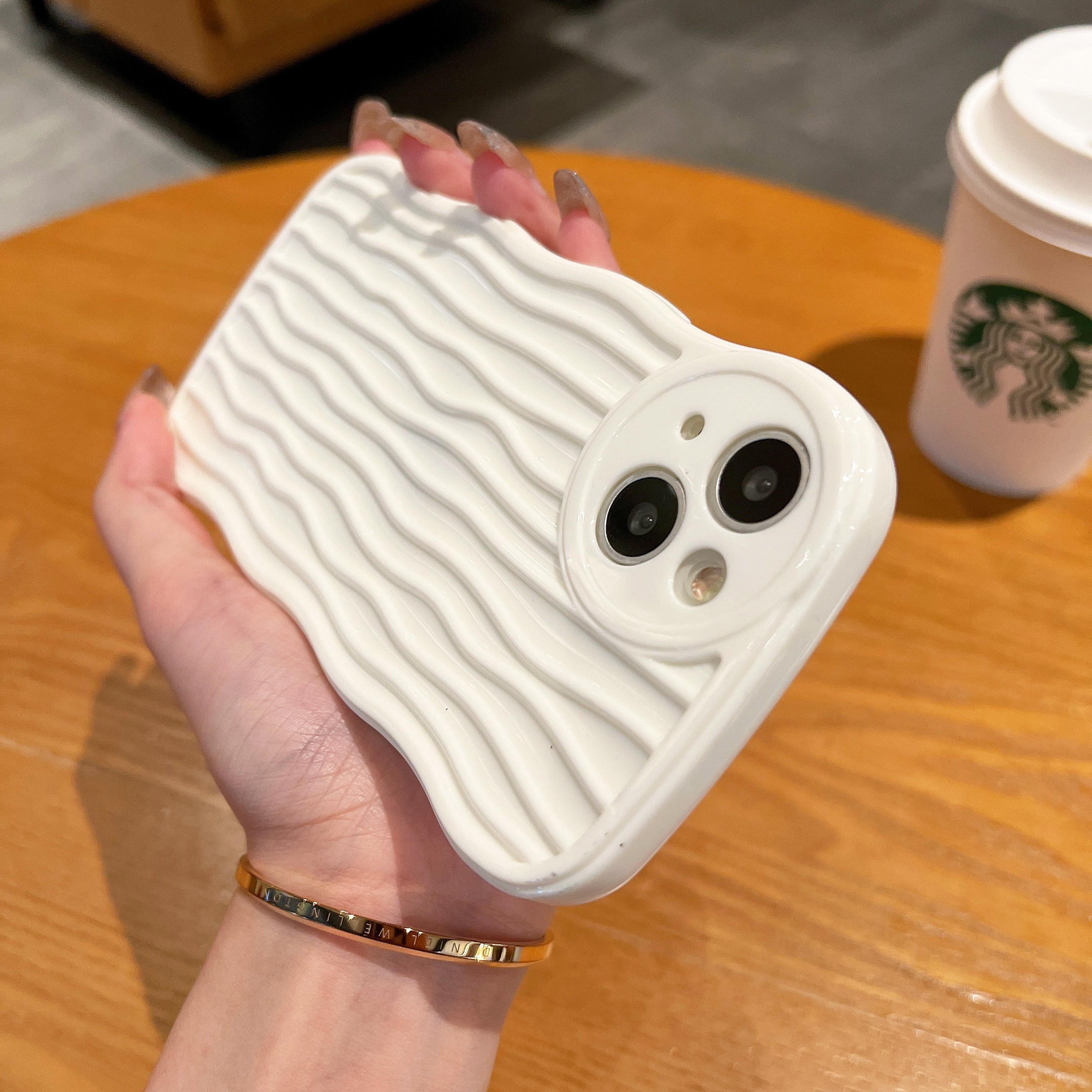 高级感新款纹波浪边黑色适用iPhone14promax手机壳苹果13简约14pro防摔11潮牌12p软壳xsmax情侣xr简约14p小众怎么看?