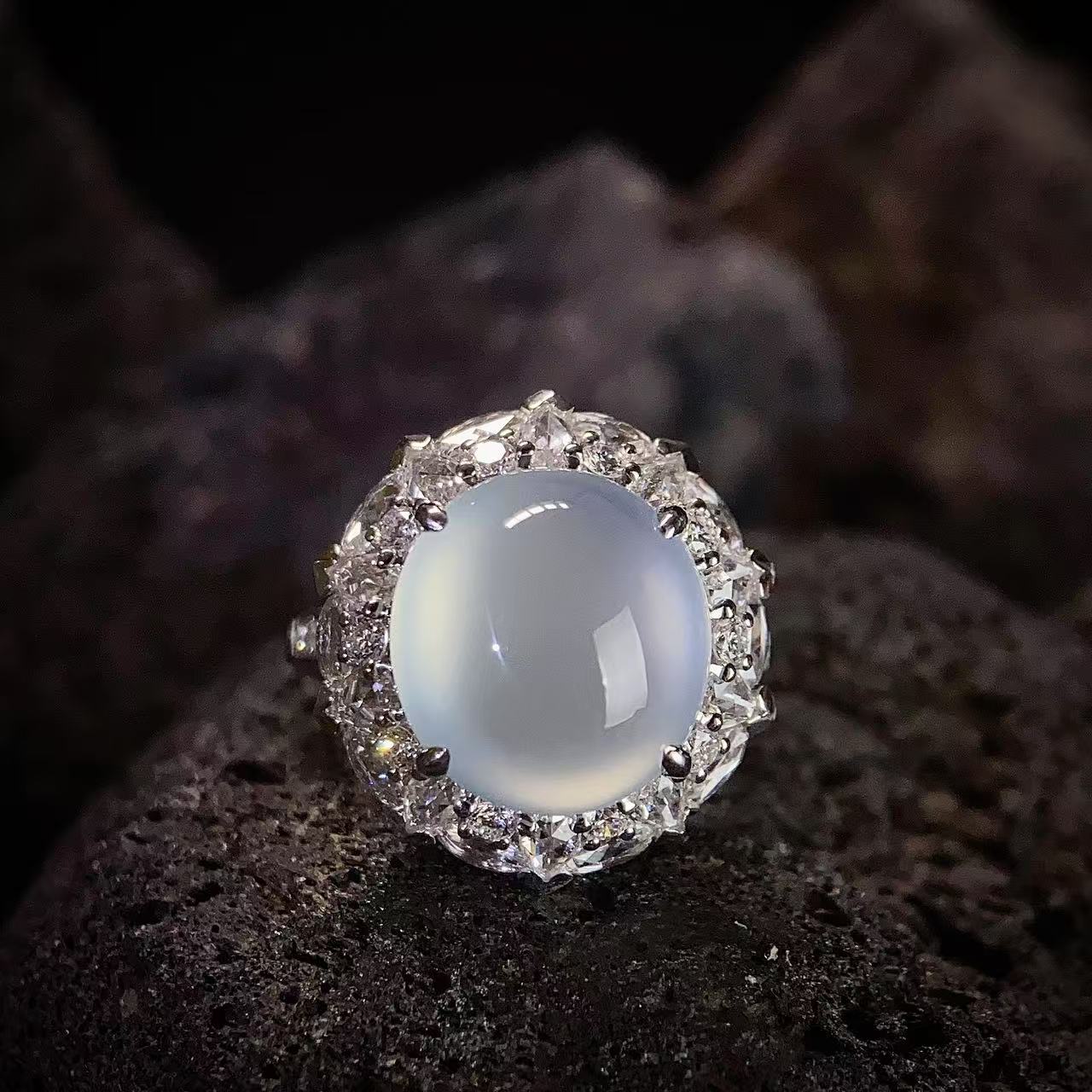 现货18K金伴钻石镶嵌天然翡翠A货高冰种玻璃种蛋面戒指吊坠两用款