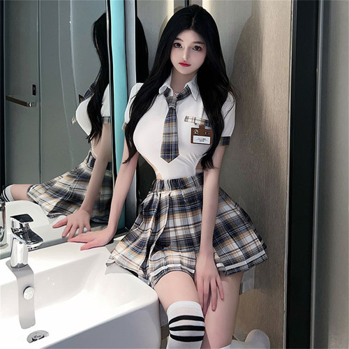 cutie：百褶裙jk制服格裙短裙短袖学生衬衣奶白色日系学院风酒吧