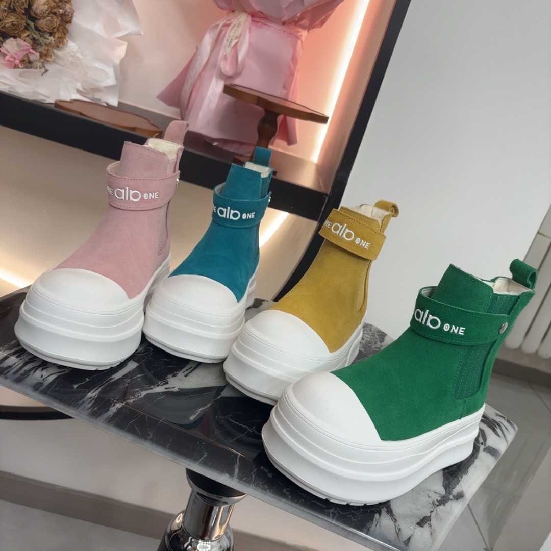 2025新厚底马丁靴女英伦风复古短筒切尔西靴磨砂皮糖果色真皮女鞋