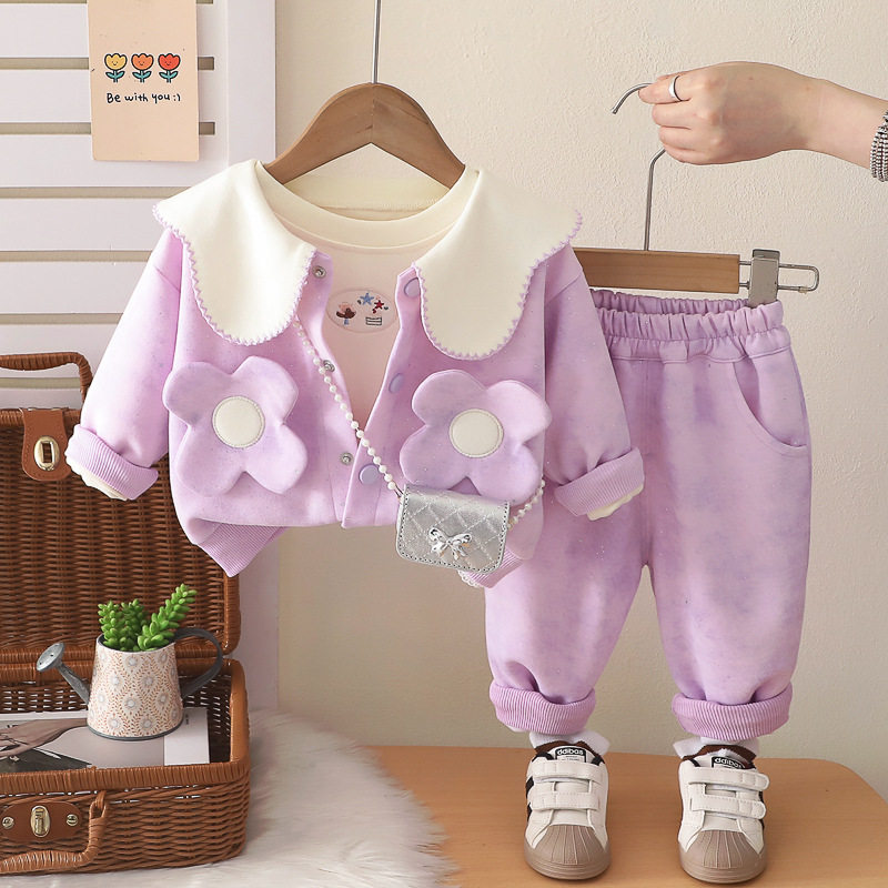 女宝宝秋装套装韩版洋气外出服宝宝花朵口袋包包衣服女童三件套潮