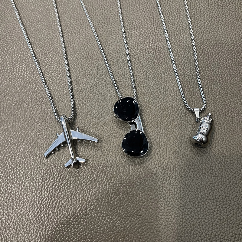 男孩飞机眼镜滑板吊坠链潮流儿童项链女童个性嘻哈男宝宝穿搭链子