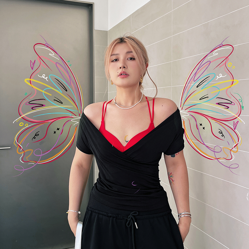 短袖甜辣撞色女两件套