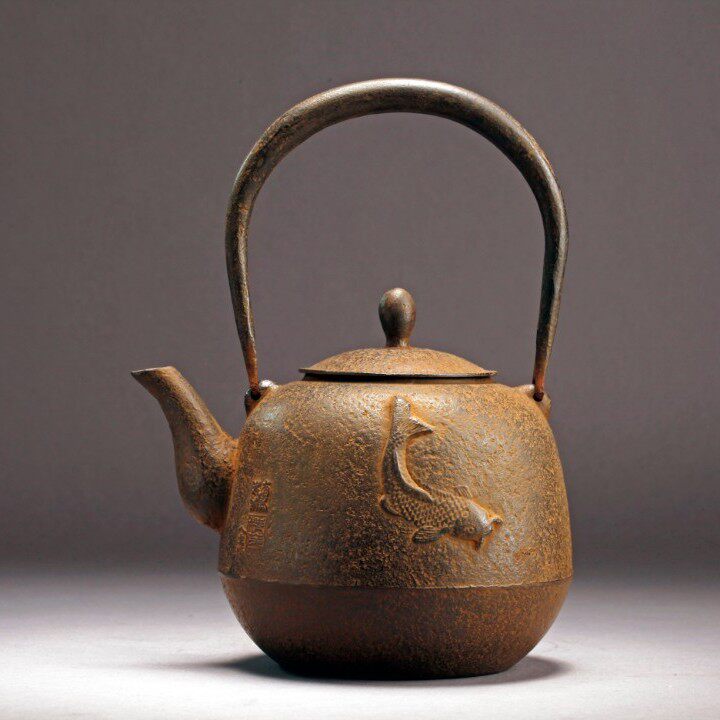 南部铁器八重悝作鲤鱼纹日本进口烧水壶