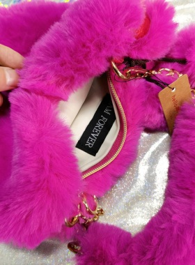 仅143个 美式复古摩登辣妹毛绒爱心单肩包Y2K千禧少女链条斜挎包