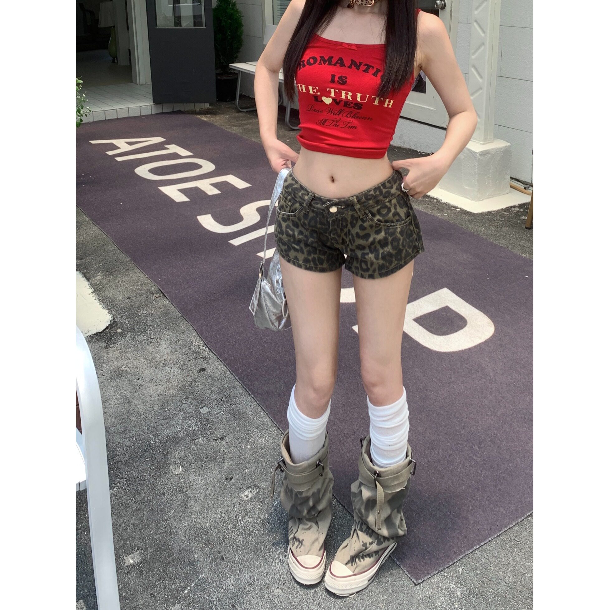 2107-P33 废土风千禧感低腰复古Y2k辣妹豹纹休闲短裤图片