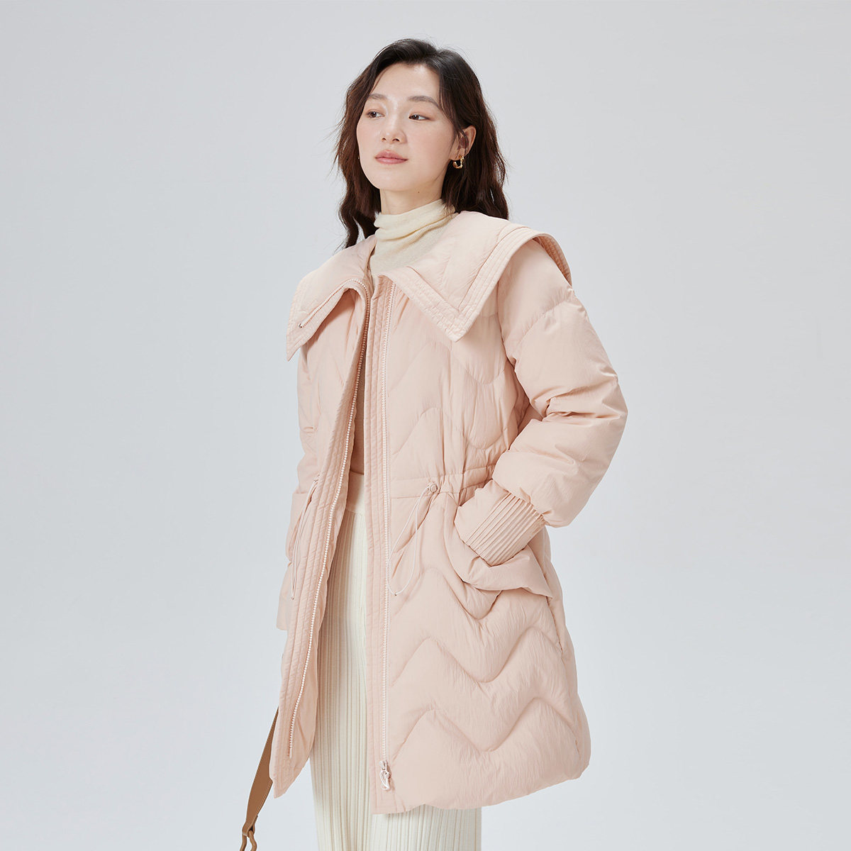 【艾莱依】反季羽绒服新款甜美翻羽绒服