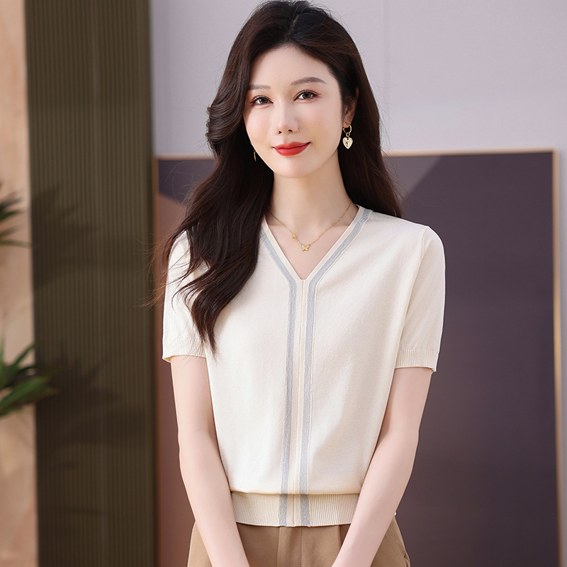 时尚薄款V领桑蚕丝短袖t恤女夏季新款冰丝针织衫宽松显瘦百搭上衣