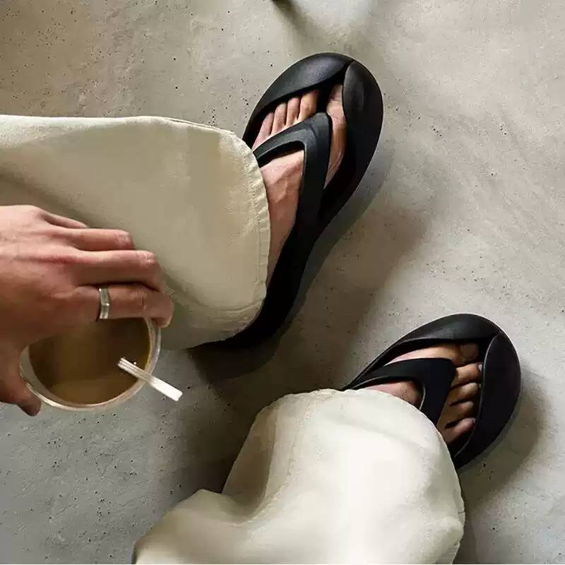 飞船人字拖男EVA厚底防滑外穿夹脚沙滩拖鞋防撞包头拖夏季机能风