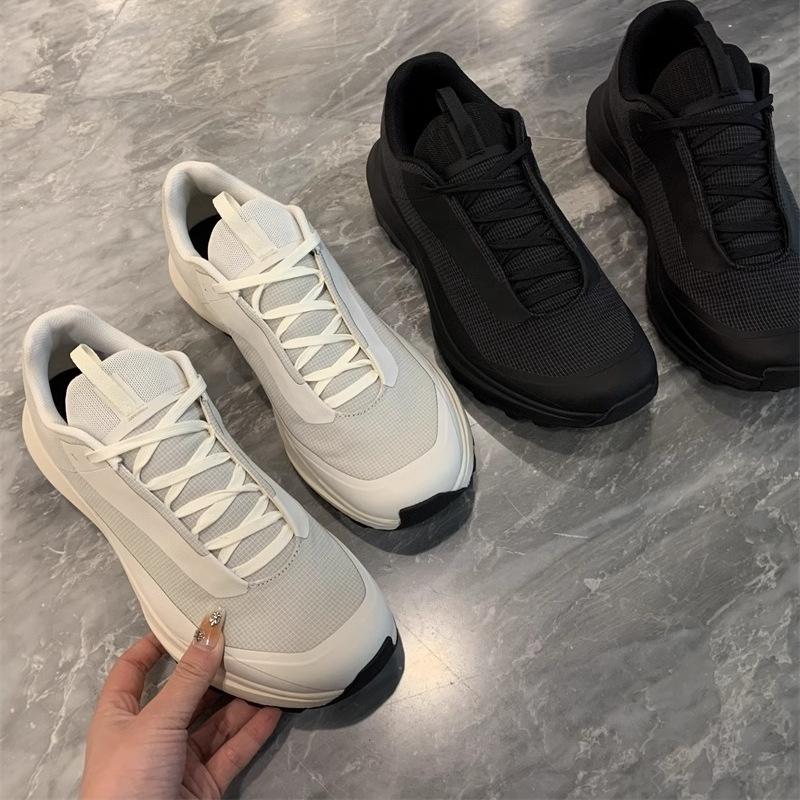 户外茑系 压胶透气网面+EVA大底 夏季新款轻量徒步登山轻便休闲鞋