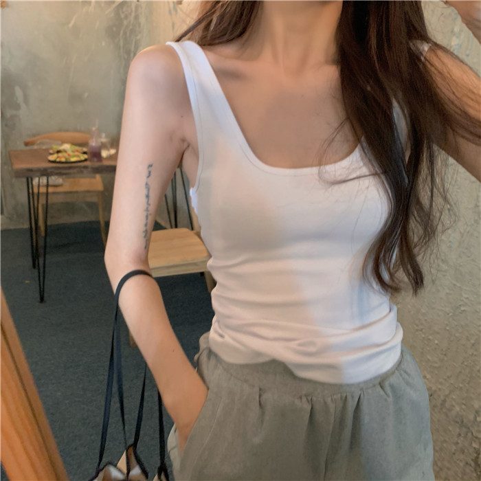 紧身外穿无袖小吊带辣妹