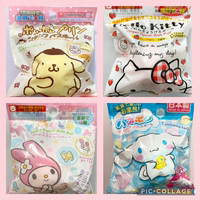 現(xiàn)貨日本進(jìn)口會(huì)出玩具的保濕美肌三麗鷗泡澡浴球浴鹽入浴劑草莓
