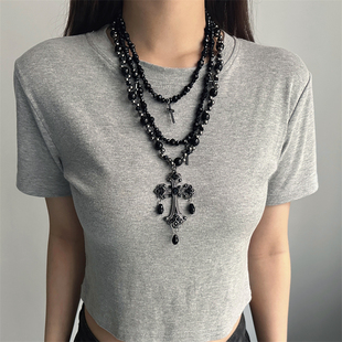 多层叠戴哥特风黑色串珠十字架项链女秋冬长款毛衣链高级感配饰