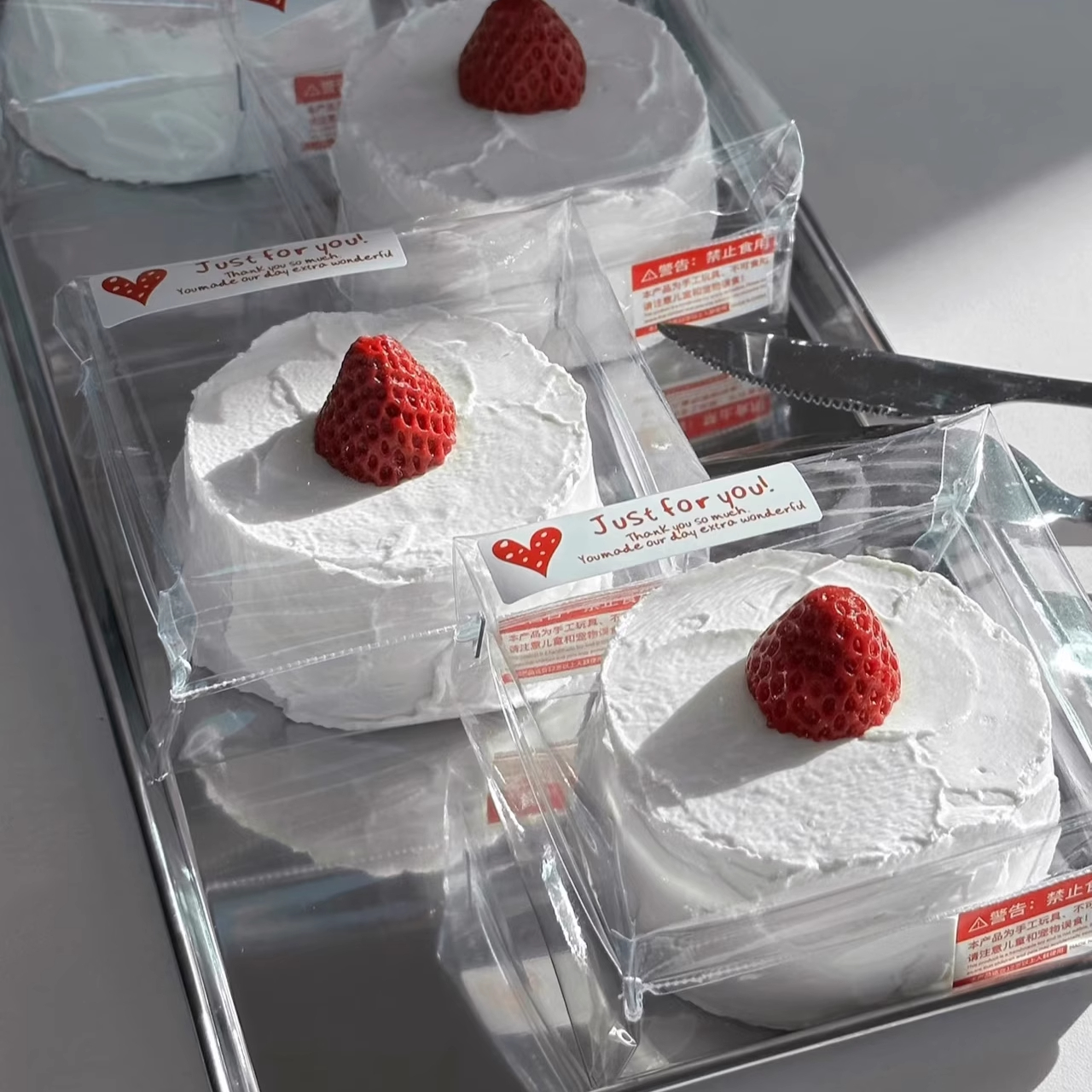 网红爆款高颜值草莓蛋糕捏捏乐