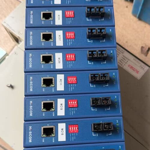 议价Hi-Scom百兆光电转换器 H0-0200T1SM