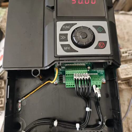议价西施变频器 xFC500系列 型号XFC500一3P4一15