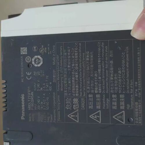议价MBDLT25SF011伺服驱动器 另外还有配套的电机出