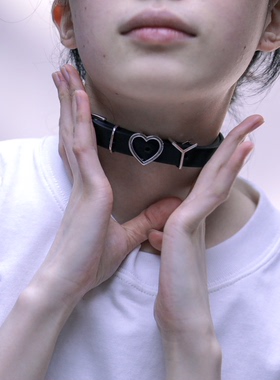 yp经典爱心头层牛皮朋克风黑色复古风项圈男女同款ins风chocker