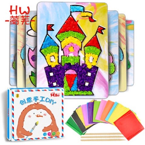 KINDERGARTEN ART AREA PUTS MATERIALS IN SMALL CLASS MIDDLE CLASS PUZZLE AREA HANDMADE SEMI-FINISHED PRODUCTS LARGE CLASS SELF-MADE CORNER