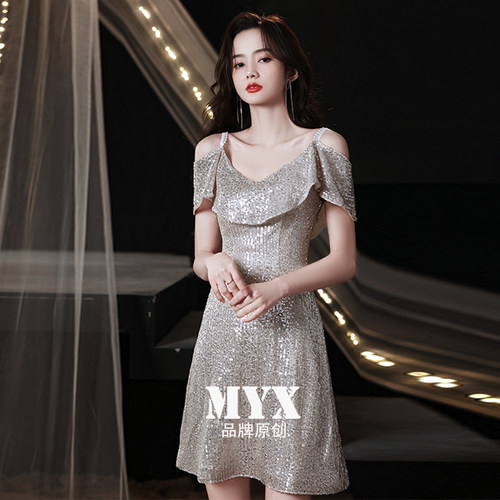 气质名媛吊带小晚礼服惊艳设计感