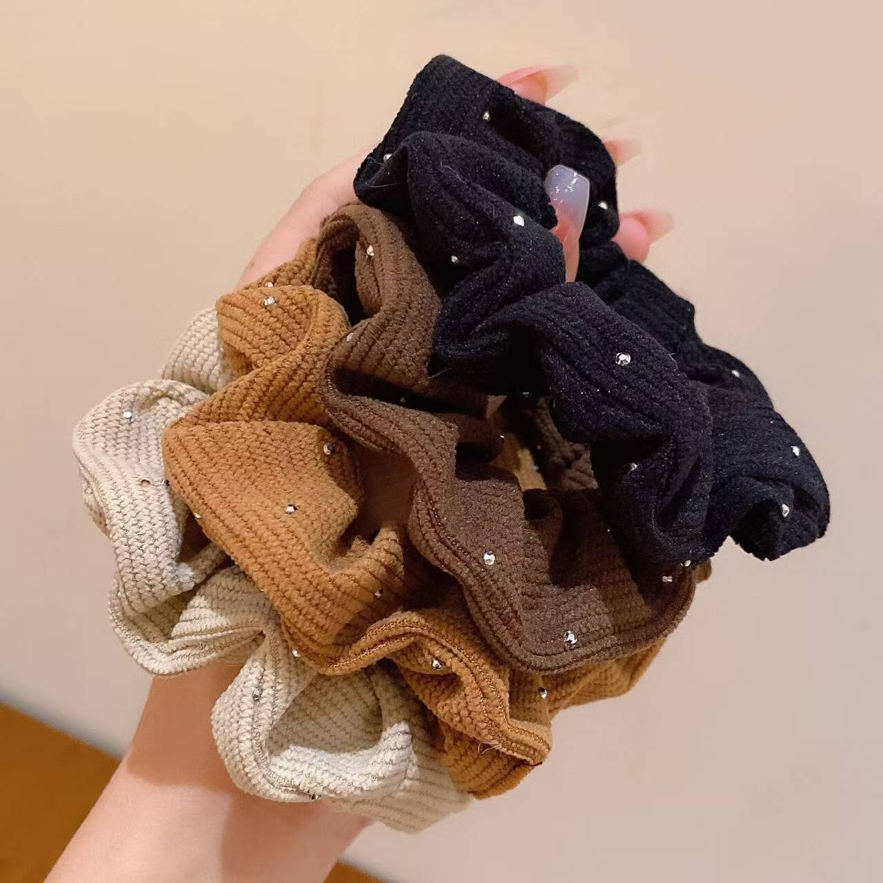 2025头绳扎头发秋冬大肠发圈女成人气质皮筋扎头发马尾发饰轻奢