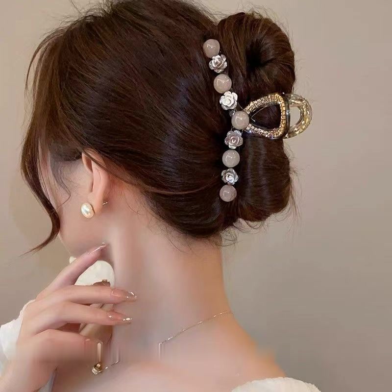优雅小香风山茶花珠珠抓夹大号发量多女后脑勺高端盘发鲨鱼夹发夹