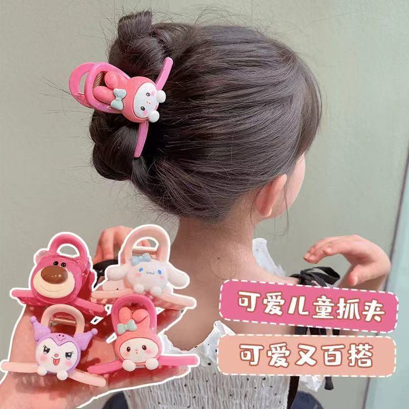 儿童抓夹小孩网红新款2026后脑勺盘发卡通可爱女童鲨鱼夹大号头饰