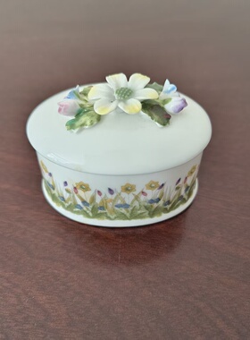 COALPORT 科尔波特 英国骨瓷手工花卉椭圆首饰小罐 迷你瓷盒摆件