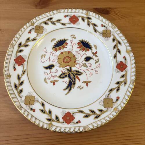 Royal Crown Derby 皇冠德比 1978年满花伊万里色手绘收藏碟 赏盘