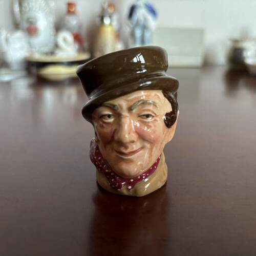 Royal Doulton 皇家道尔顿 英国迷你咖啡杯瓷摆件 手绘人物小酒杯
