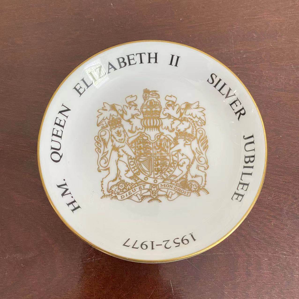 Royal Worcester 皇家伍斯特 1977年银禧收藏盘 英国皇室纪念瓷碟