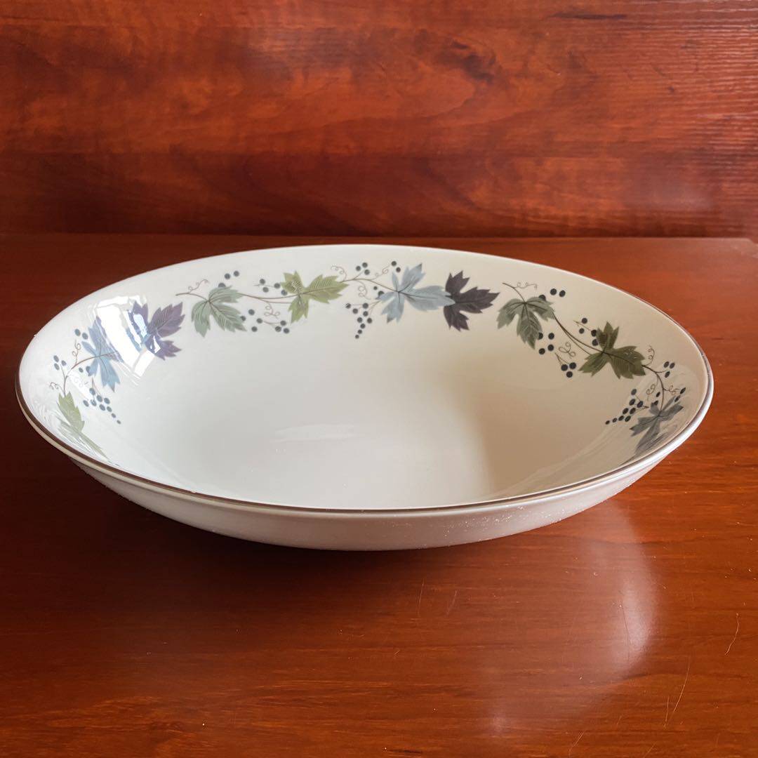 英国 Royal Doulton 皇家道尔顿骨瓷餐盘 Burgundy 勃艮第蛋糕盘