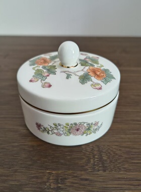 Wedgwood 韦奇伍德 九谷鹤五款英国骨瓷描金坚果盘 首饰盒摆件碟