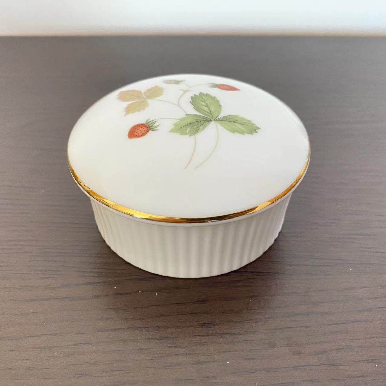 Wedgwood 韦奇伍德 Wild Strawberry 野草莓首饰盒 英国装饰瓷罐