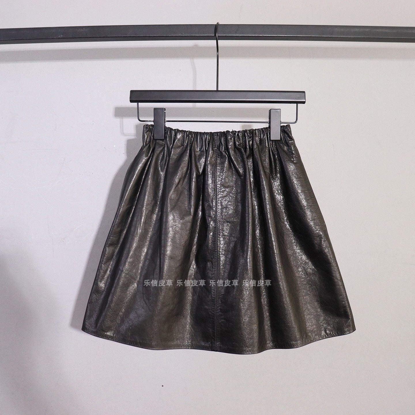 新款真皮皮裙绵羊皮时尚百搭气质修身显瘦半身裙洋气短款百褶裙,女装/女士精品,皮衣,淘宝优惠券,粉丝福利购,淘宝优惠卷