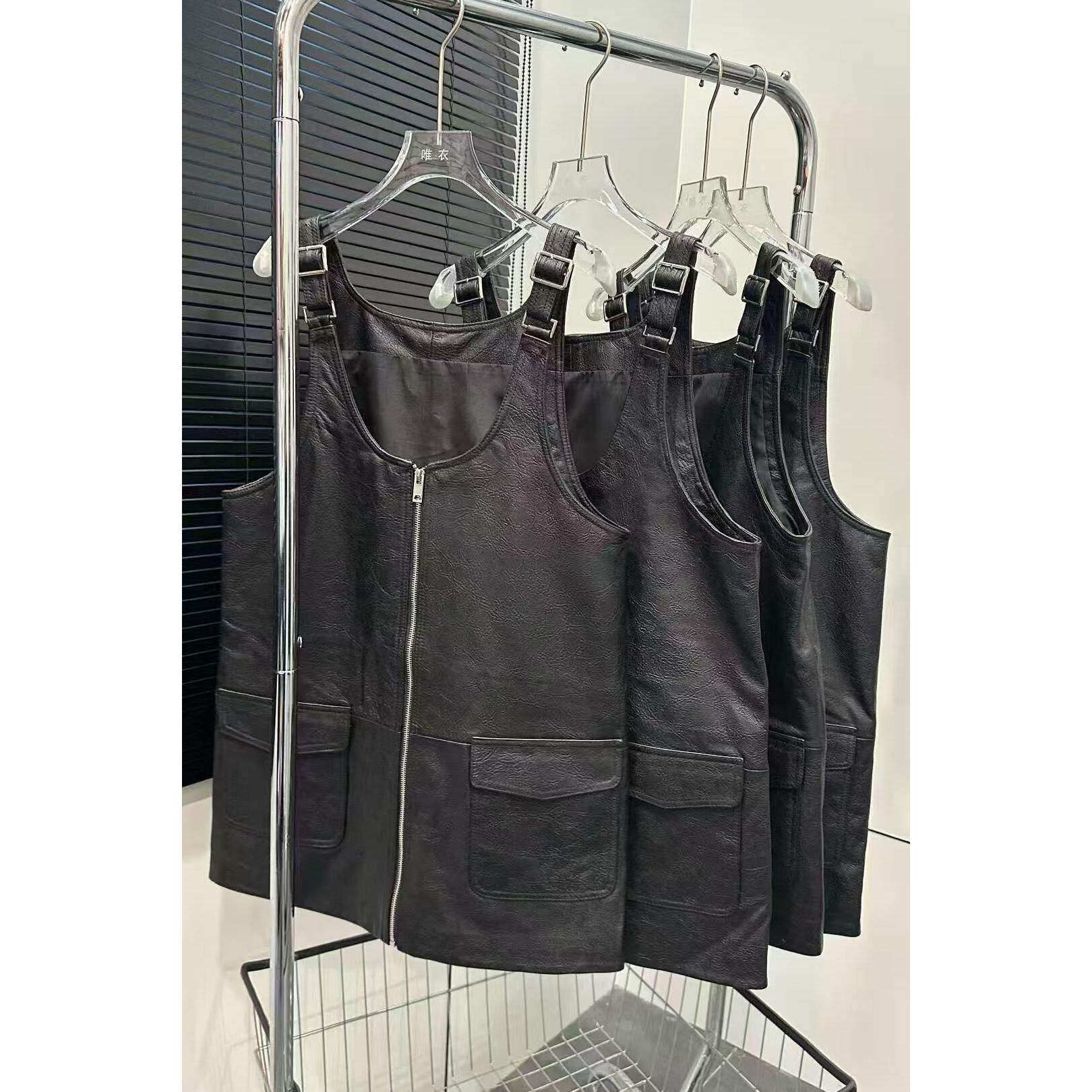 新款真皮酷感休闲风黑色绵羊皮背带裙女中长款多口袋工装裙背心裙