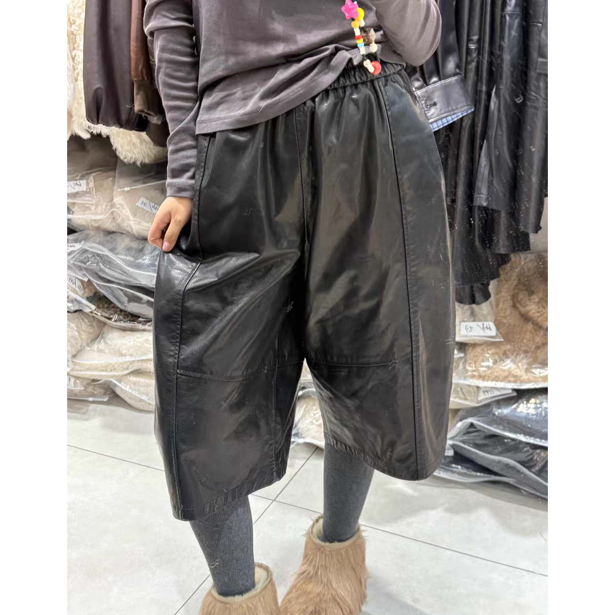 2026新款真皮皮裤女款松紧腰高腰显瘦百搭阔腿宽松显瘦阔腿七分裤,女装/女士精品,皮裤,淘宝优惠券,粉丝福利购,淘宝优惠卷