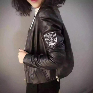 棒球服绵羊皮皮夹克女外套 修身 欧洲站2019秋冬新款 真皮皮衣女短款